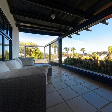 Luxe Ecovilla Listan Villa *