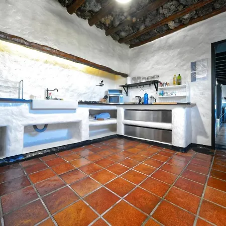 Luxe Ecovilla Listan Villa